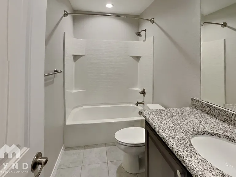 529 Paloma St — Photo 17