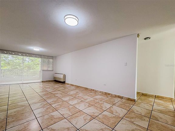 2nd image of 59 Cll Union Cond Hillsview Plz #107
