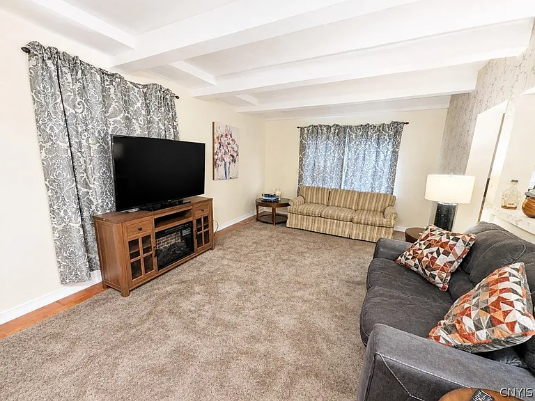 6535 Town Hall Rd — Photo 8