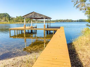 205 Yawn Ave, Interlachen, FL 32148