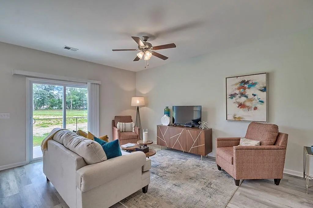 3 bed, 2.5 bath, 1592 sqft, $1,850 — Photo 4