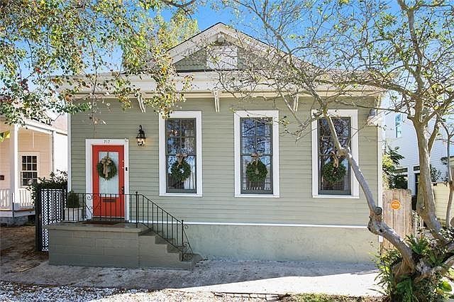 1st image of 717 Leontine St