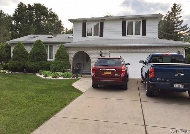 1st image of 94 Fieldstone Dr