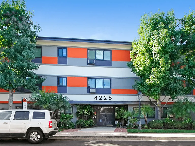 Ethel Avenue Apartments — Photo 10
