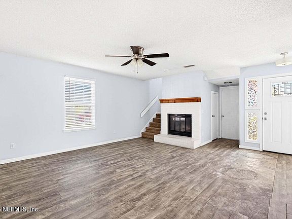 4th image of 8508 LONG MEADOW Court