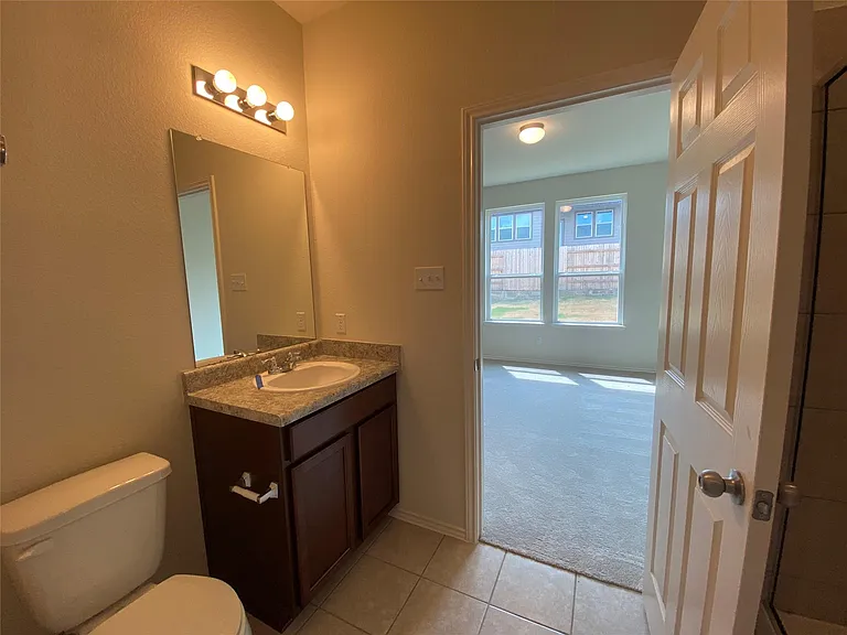 204 Nettletree Dr — Photo 15