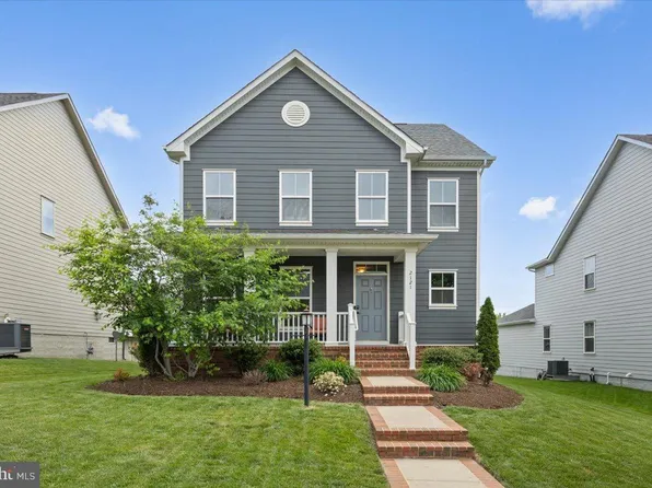 2121 River Heritage Blvd, Dumfries, VA 22026