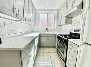 170 Dahill Rd #2F, Brooklyn, NY 11218