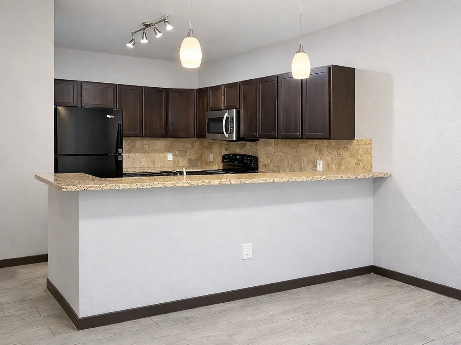 Recent Construction, Premier Finishes, Wonderful Rates! Enclave Apartments — Photo 2