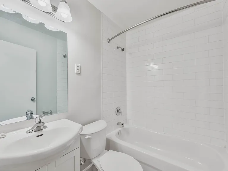 1426 Huron St — Photo 15