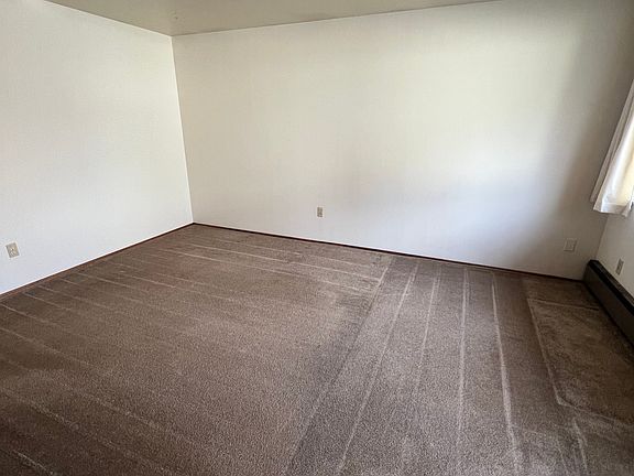 5th image of 78 Williams Ave S #B