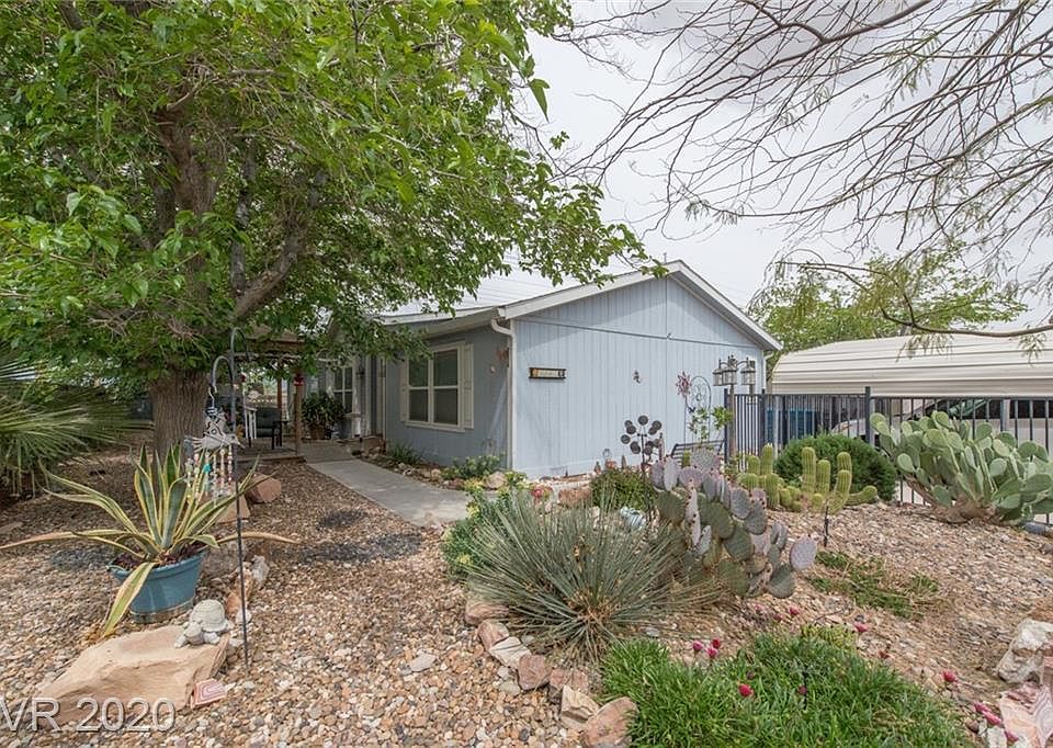 1st image of 5562 E Carey Ave