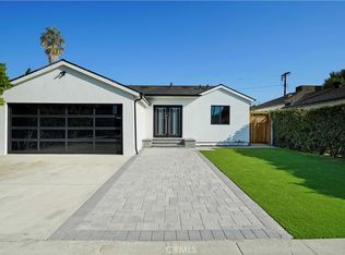 17643 Calvert St, Encino, CA 91316