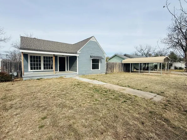 209 Hollywood St, Coleman, TX 76834