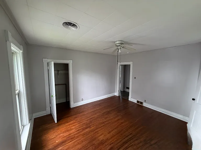 509 E Vine St #2 — Photo 6