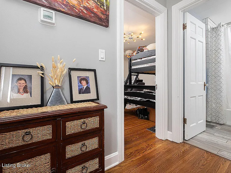 211 S Sherrin Ave — Photo 22