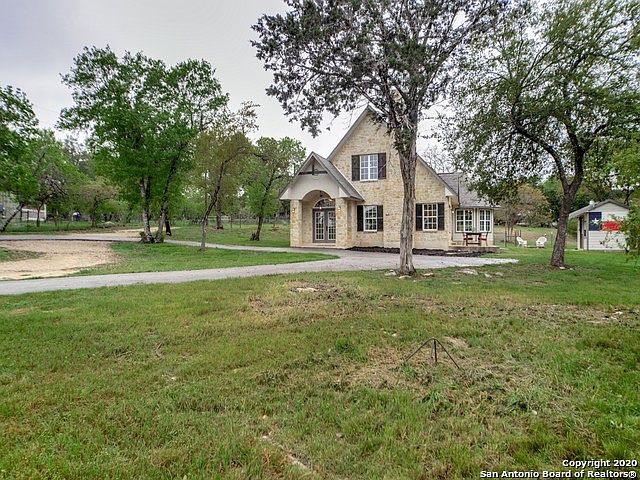 1st image of 300 Saddle Mountain Dr