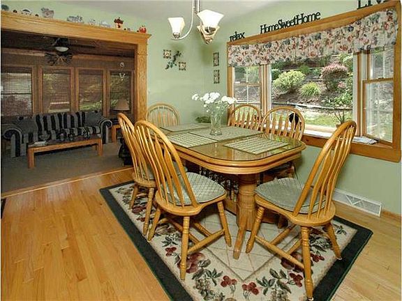 5th image of 4307 Summervale Dr