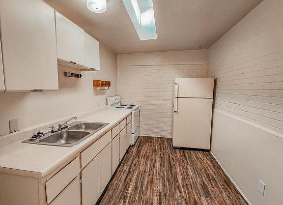 3rd image of 3220 E Terra Alta Blvd APT 7
