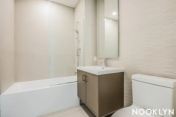Rented by Nooklyn NYC LLC | media 9