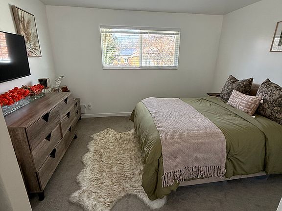 Large Bedroom