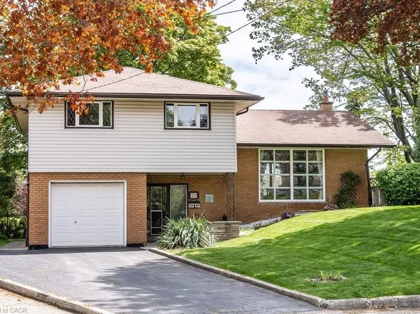 23 Keen Ct, Hamilton, ON L8T 1W5