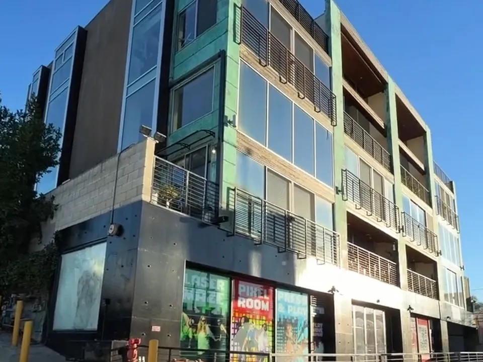 ECHO Lofts, True luxury Two Story Live/Work Townhouses