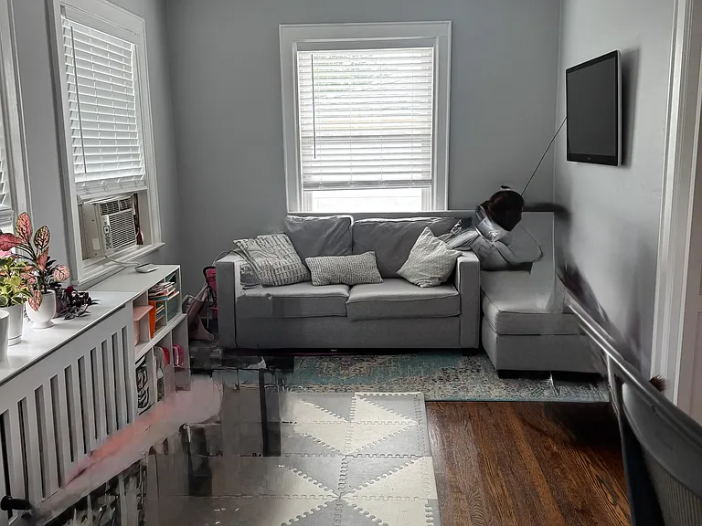 523 2nd Ave #2 — Photo 9
