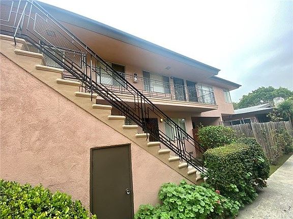 5th image of 2713 W Rosecrans Ave