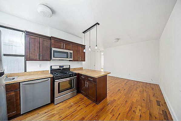 1st image of 260 Pacific St APT 10
