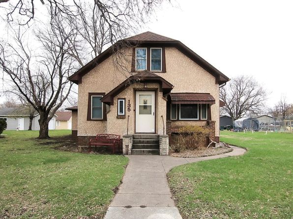 135 Adams St SE