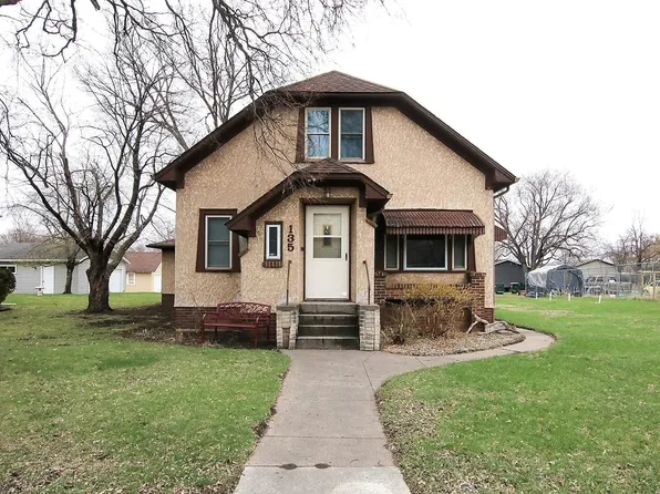 135 Adams St SE, Hutchinson, MN 55350