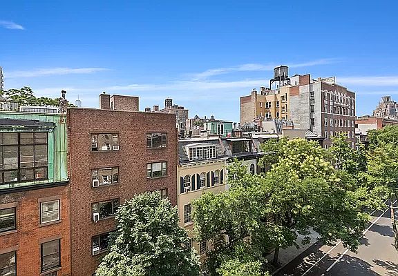 4th image of 24 5th Ave APT 602