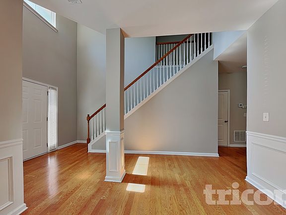 5th image of 46 Crescent Woode Way