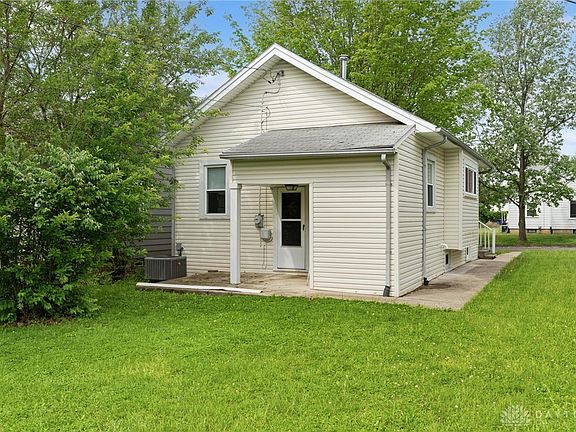 4th image of 2904 Grace Ave