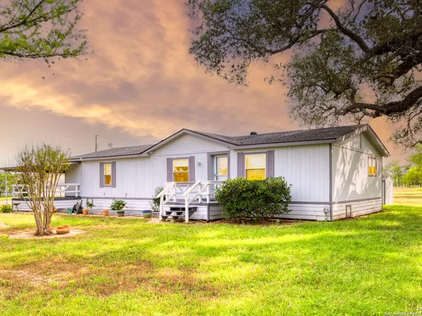 10545 ALIANN DR, Atascosa, TX 78002