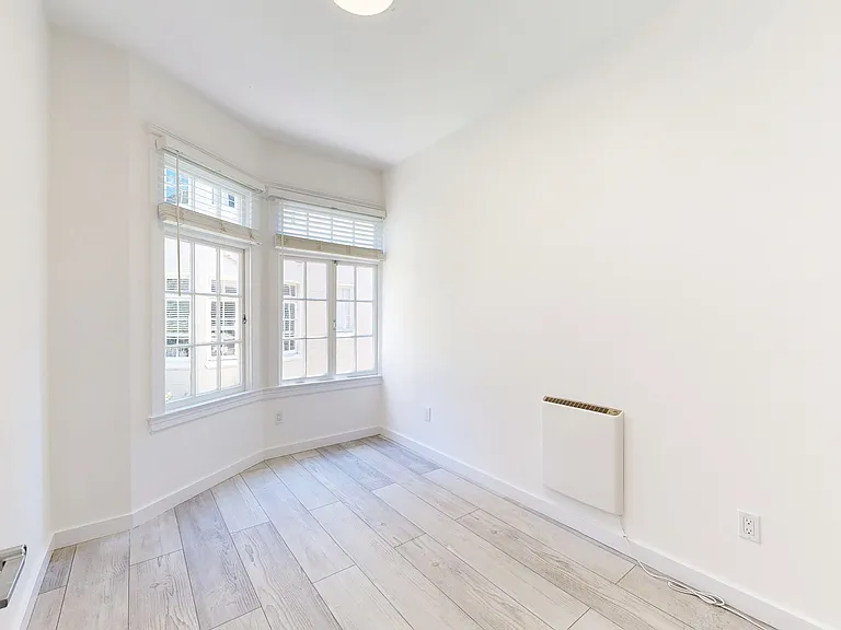 936 Hayes St #29 — Photo 5