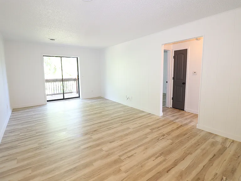 122 Fairway Ave #124 — Photo 8
