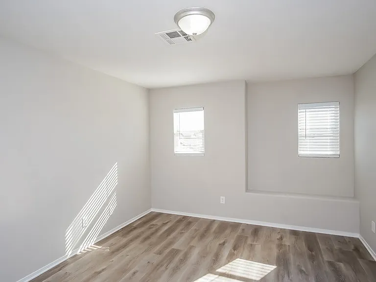 8860 Ashley Park Ave — Photo 10