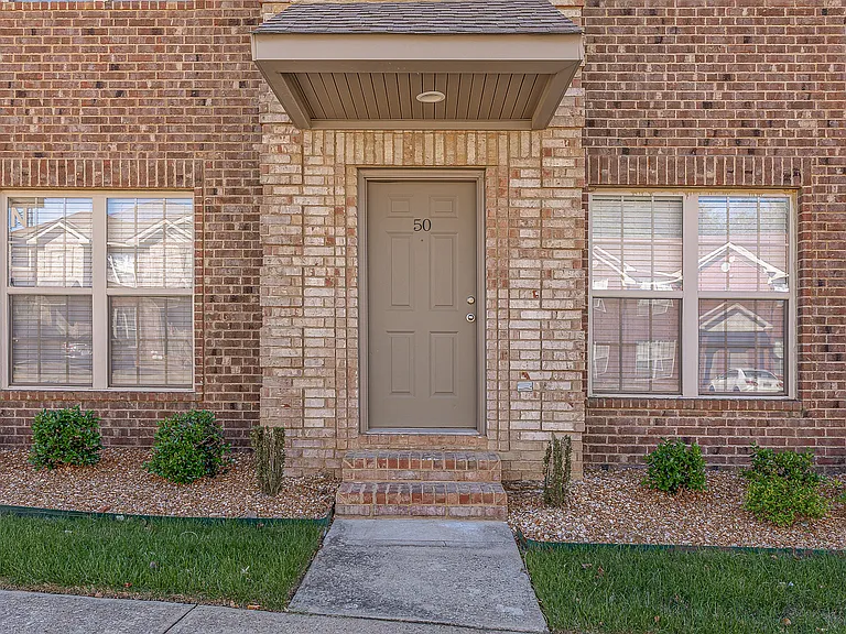 Deerfield Crossing Townhome