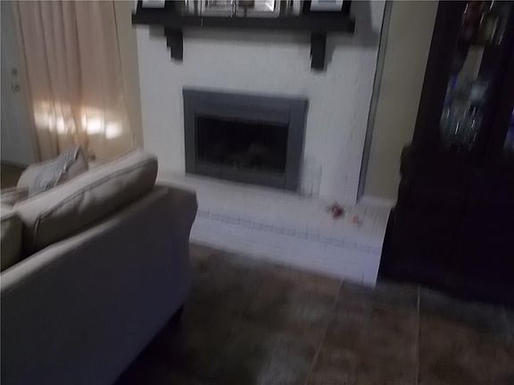 5th image of 109 Meadowcrest Dr