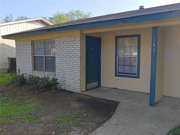 2nd image of 1831 Wilde Oak Cir #B
