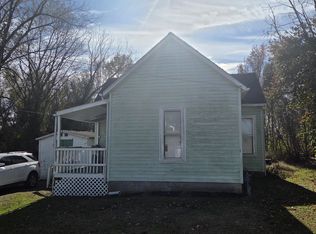 618 W Cherry St, Boonville, IN 47601