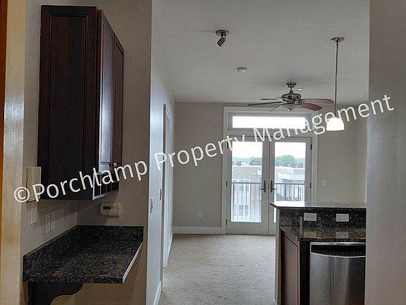 3rd image of 430 Union Ave NE APT 211