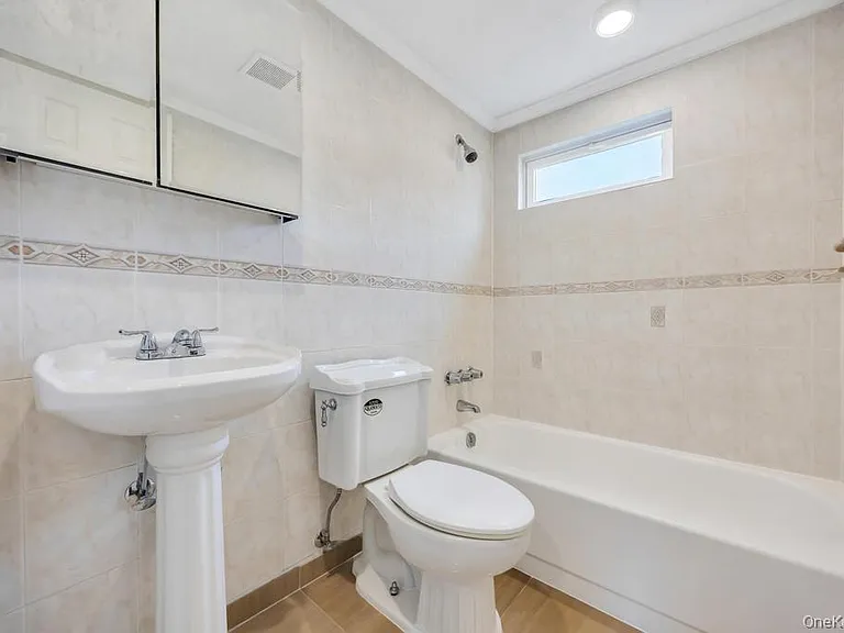 405 Massapequa Ave — Photo 11