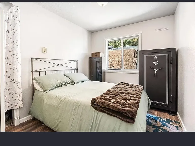 16033 Aqua Rd — Photo 11