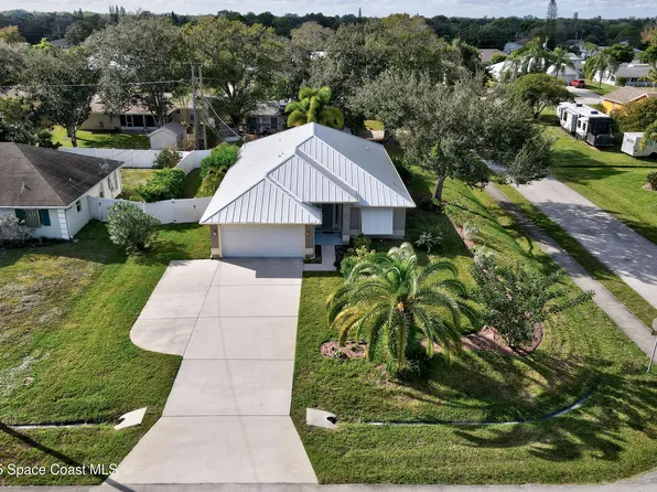 402 Toledo St, Sebastian, FL 32958