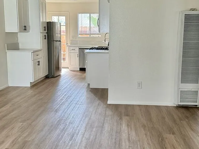 3515-3563 Roosevelt St - Su Casa Apartments — Photo 15