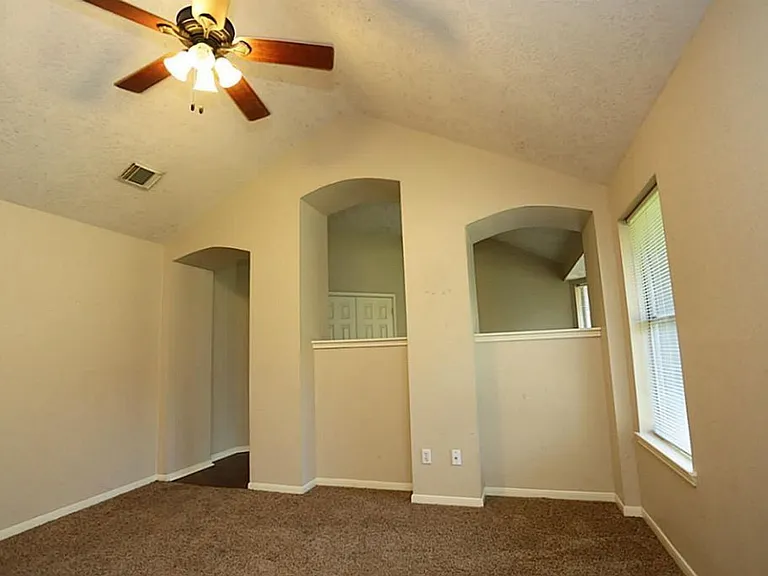 1718 Calmar Dr — Photo 11