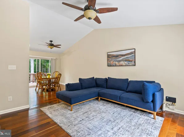 8394 Cobb Rd, Manassas, VA 20112